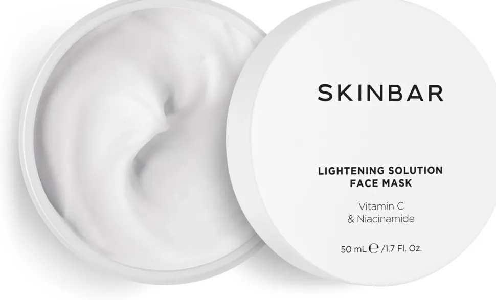 Aufhellende Gesichtsmaske mit Vitamin C und Niacinamid
