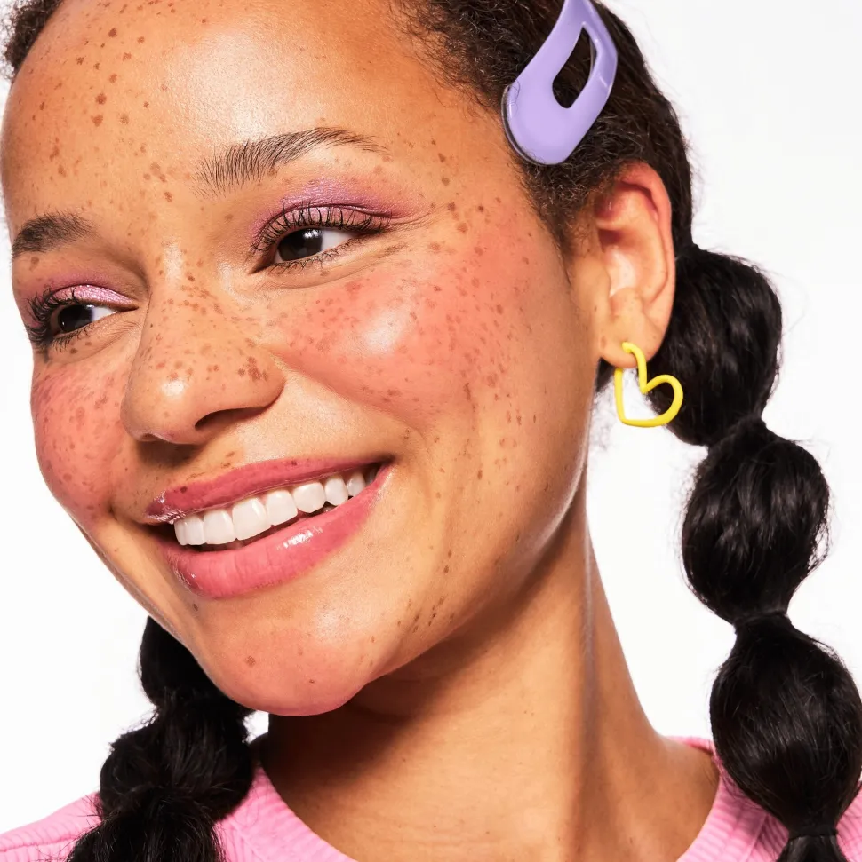 Essence Baby Got Blush Stick