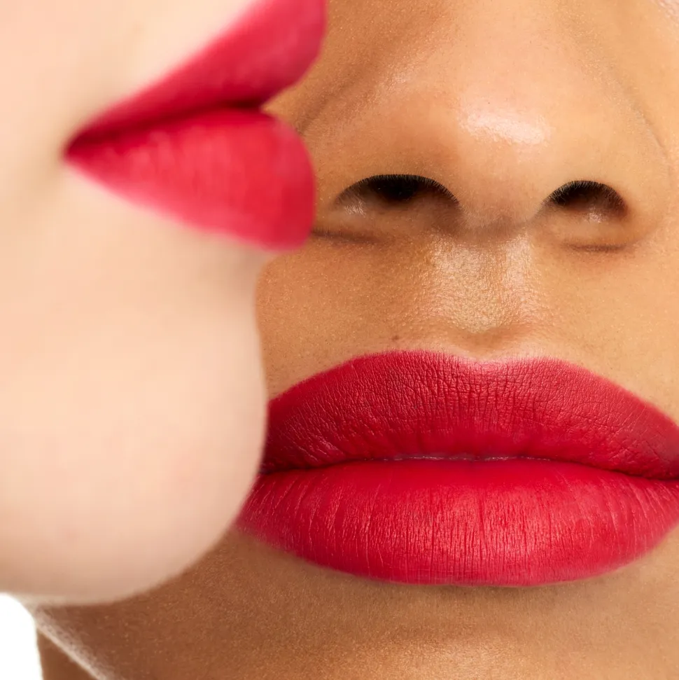 Essence 8H Matte Comfort Lip Liner