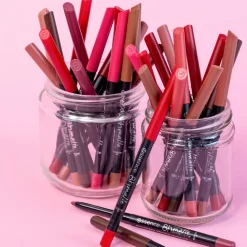 Essence 8H Matte Comfort Lip Liner