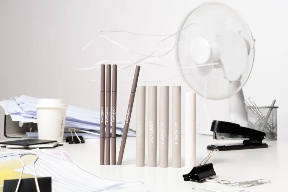 Everybody London Back To The Office Eyebrow Pomade With Brush