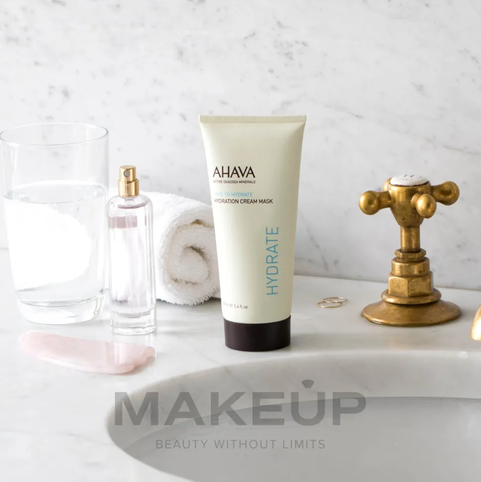 Feuchtigkeitsspendende Creme-Maske für das Gesicht mit Mineralien aus dem Toten Meer