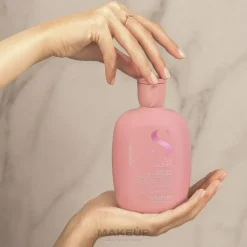 Feuchtigkeitsspendendes Shampoo für trockenes Haar