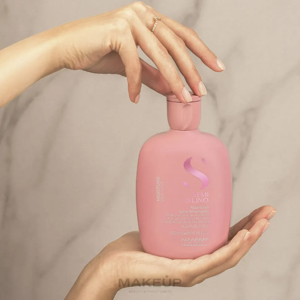 Feuchtigkeitsspendendes Shampoo für trockenes Haar
