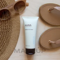 Fußcreme mit Mineralien aus dem Toten Meer