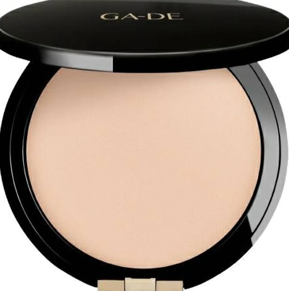 GA-DE Rich & Moist Pressed Powder SPF 15