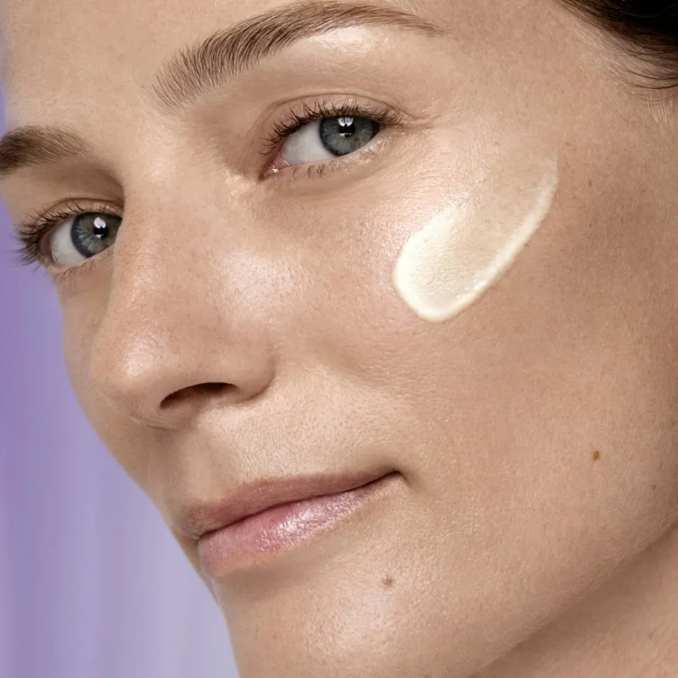 Gesichtsserum mit Retinol