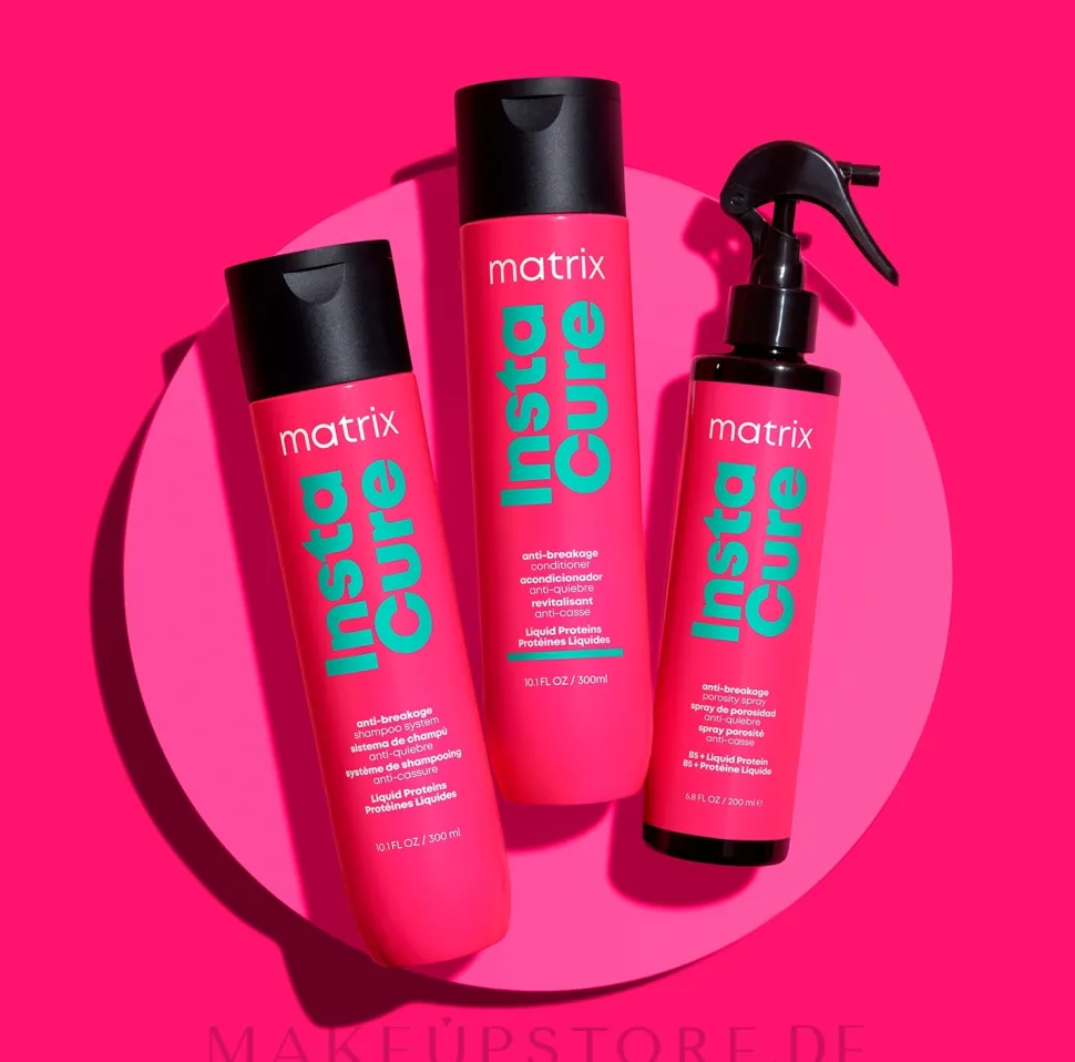 Glättender Conditioner gegen Haarspliss mit flüssigem Protein