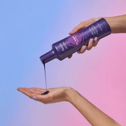 Haarshampoo gegen Gelbstich