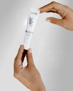 Intensive Creme mit 20% Azelainsäure und 6% Niacinamid