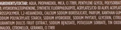 Körper-Gel-Serum mit Perlenmikropartikeln und goldenen Pigmenten