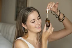 Liposomales Gesichtsserum gegen Pigmentflecken