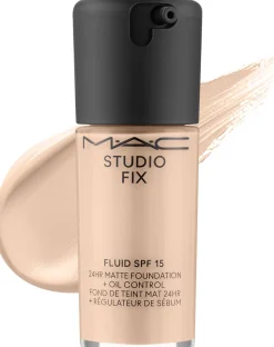 MAC Studio Fix Fluid SPF15 24HR Matte Foundation