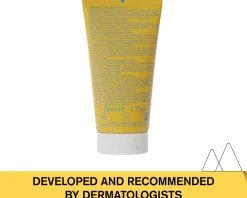 Mattierendes und feuchtigkeitsspendendes Sonnenchutzfluid für das Gesicht SPF 50+