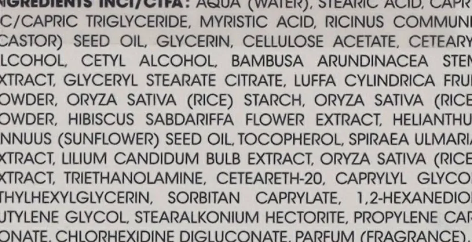 Peelingcreme zur Tiefenreinigung der Poren