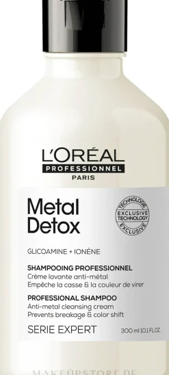 Professionelles Shampoo gegen Metallablagerungen nach Haarfärbung oder -aufhellung