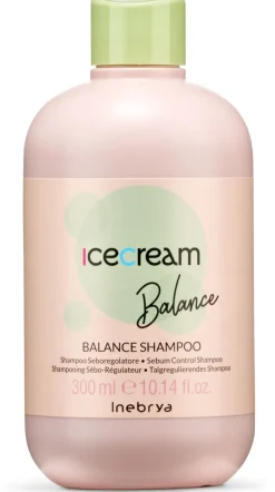 Regulierendes Shampoo gegen fettige Haare und Kopfhaut