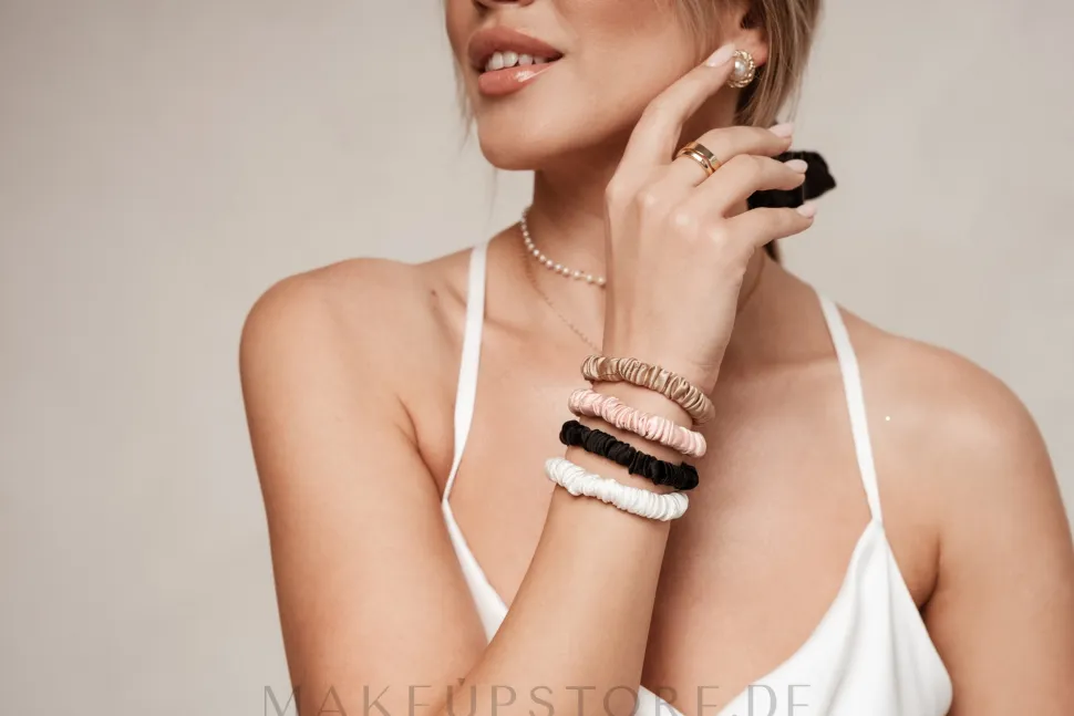 Scrunchie-Haargummi aus Naturseide in Puderfarbe Skinny