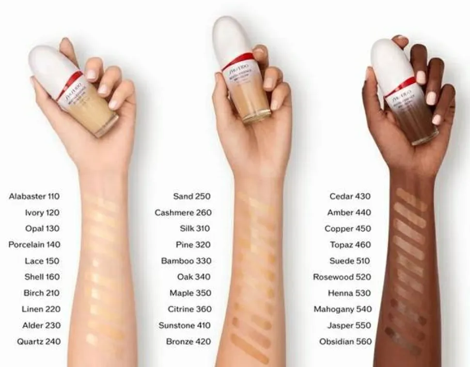 Shiseido Revitalessence Skin Glow Foundation SPF 30 PA+++