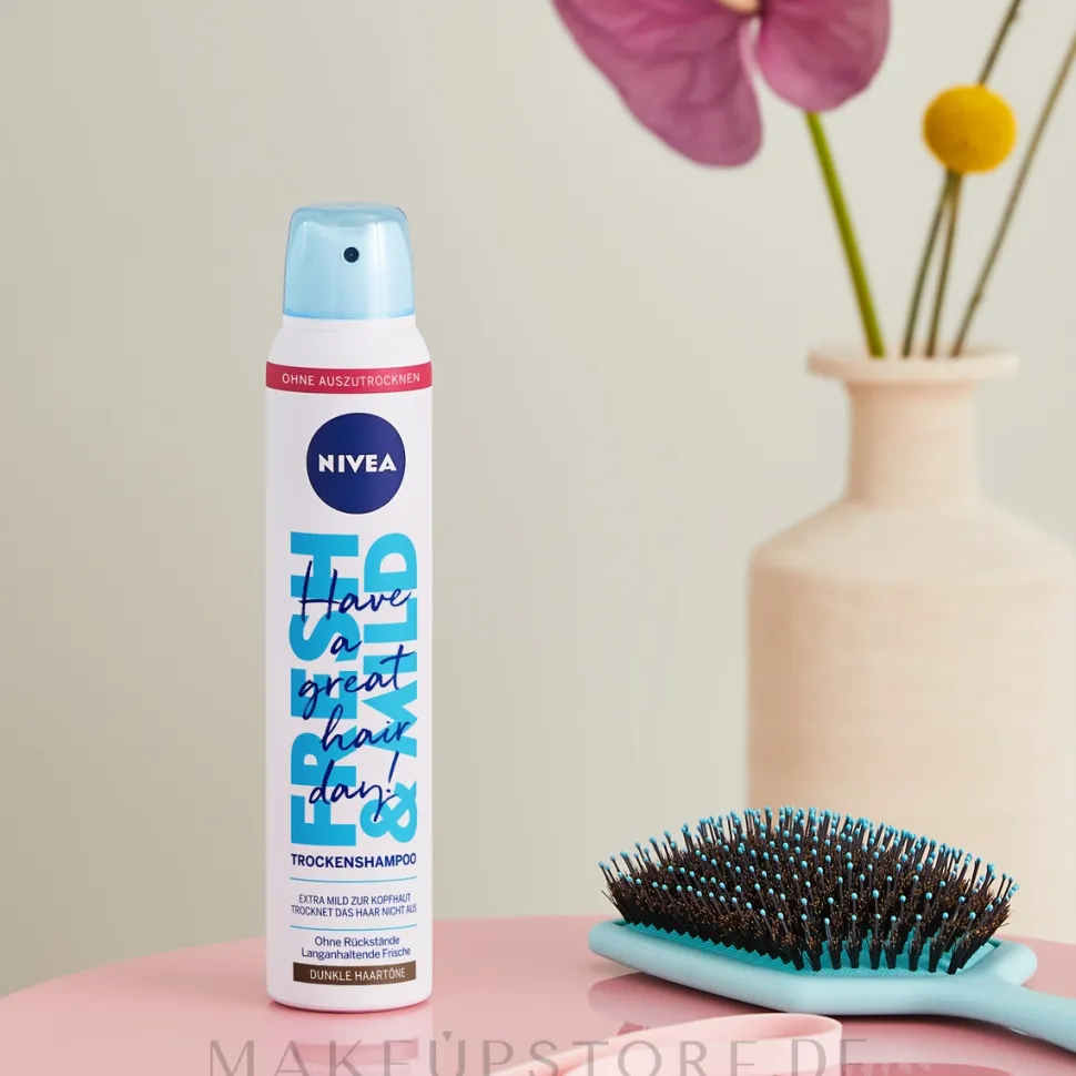 Trockenshampoo für dunkles Haar
