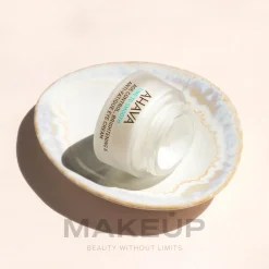 Verjüngende und glättende Augenkonturcreme
